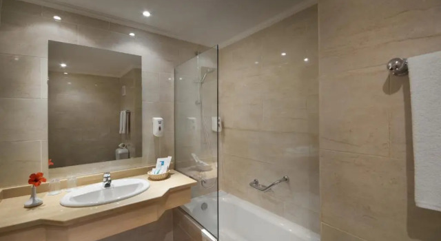 Двухместный номер Standard с видом на бассейн Bel Air Azur Resort