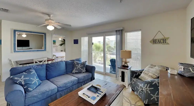 Номер Standard с балконом и с видом на океан Gulf Island Condos II