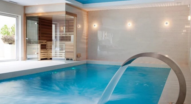 NEW Luxury 5BD Mansion With Indoor Pool Cheshire, Book Hotel Prestbury Cheshire