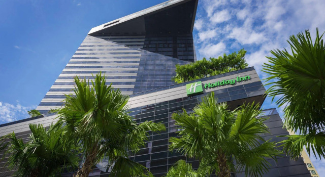 Holiday Inn Bangkok Sukhumvit by IHG