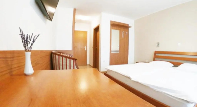 Двухместный номер Standard с балконом и с видом на сад Stara lipa Tašner Rooms with Free Parking & Kitchen & Garage