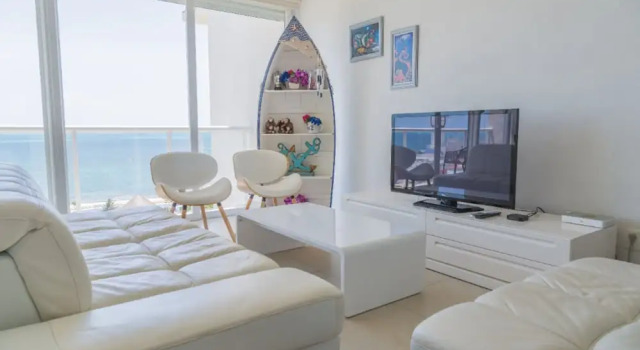 MARINA Beachfront 2 BDR- Amazing Oceanview, Rezervasyon Otel Cancún 