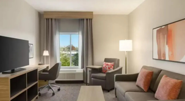 Двухместный люкс Candlewood Suites Pittston by IHG