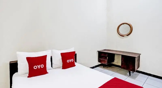 Camera Standard OYO 91198 Hotel Mahkota 2 Lamongan