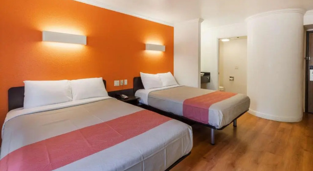 Четырёхместный номер Standard Motel 6-Auburn, CA