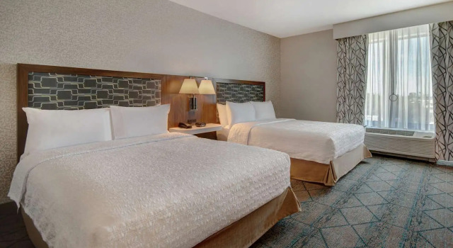 Четырёхместный номер Standard Hampton Inn & Suites Sunnyvale-Silicon Valley, Ca