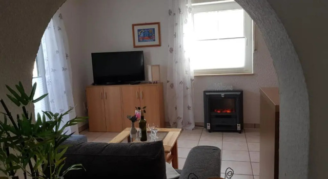 Haus Hibiskus, Book Hotel Hoteller i Western Transdanubia med parkering, Parkering