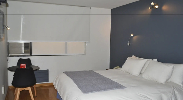 Hotel Nippon, Boek Hotel Hotels in Santiago met ontbijt, Ontbijt