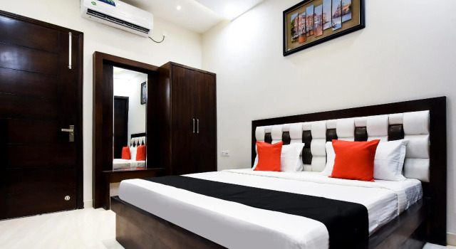 Capital O 60496 Hotel Avera, Book Hotel Amritsar Punjab