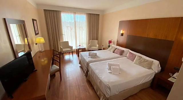 Номер Standard Hotel Montera Plaza