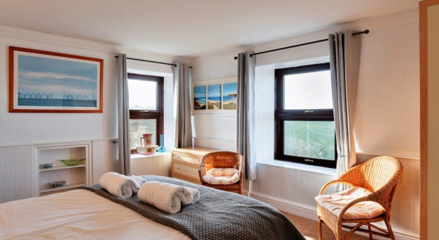 Cottage in Sennen With Stunning Sea Views