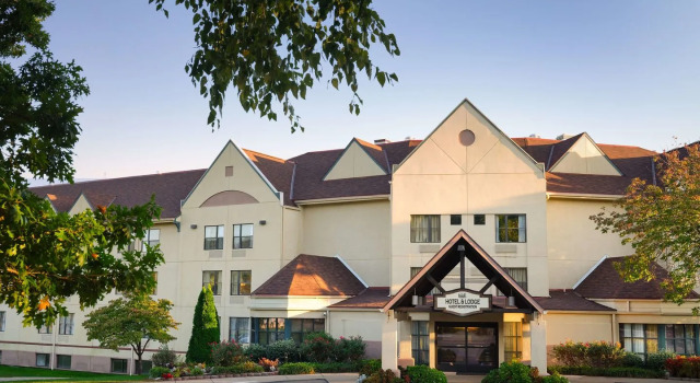 Welk Resort Branson Lodges, Забронировать Курортный отель Отели Table Rock Lake с парковкой, Парковка