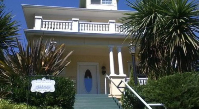 Bed & Breakfast Inn Seattle, Забронировать Отель Отели Сиэтла с завтраком, рядом с Баптистская церковь Горы Сион, Завтраки