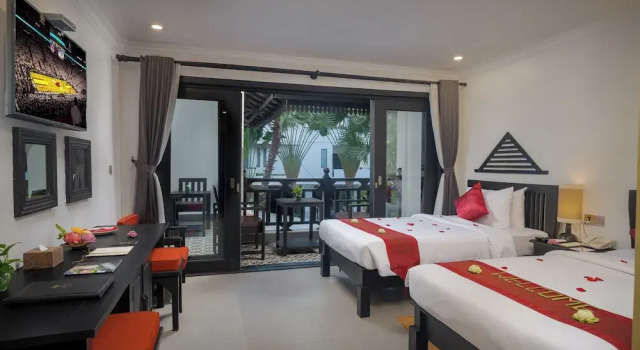 Двухместный номер Standard с балконом и с видом на бассейн Khmer Mansion Boutique Hotel
