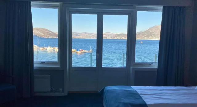 Люкс с видом на озеро Rognan Hotel