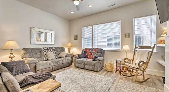 Boise Townhome w/ Rooftop Deck, 2 Mi to Downtown!