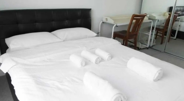 New Spacious 2 Bedroom With Gorgeous City Views, Varaa Huoneisto Melbourne 