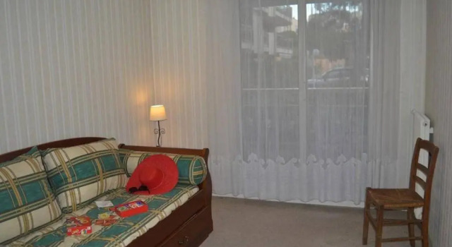 Appt 3 pièces avec piscine proche centre ville, 4 couchages, Saint-Raphaël - FR-1-226A-144, Buchen Sie Ferienwohnung Saint-Raphaël Rue Mimosa