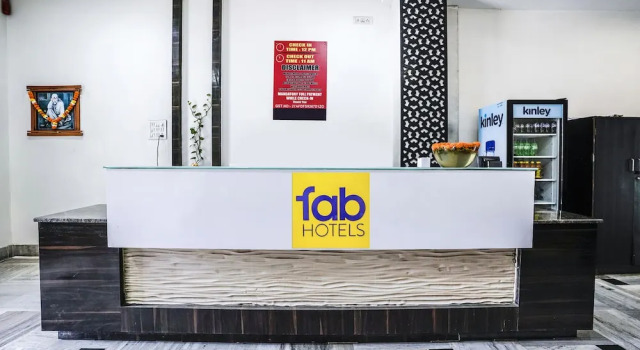 Fabexpress Raj Tourist, Забронировать Отель Отели Насик 3 звезды, 3*