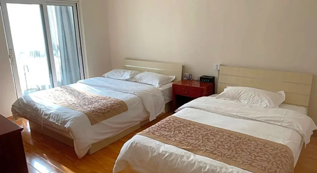 Трёхместный номер Standard Beijing RJ Brown City Center Hotel Tian An Men Forbidden City