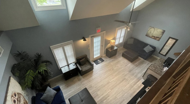 Люкс Deluxe с 2 комнатами Harbour Square Suites