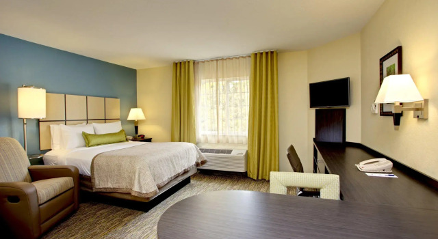Двухместный люкс Candlewood Suites Raleigh Crabtree by IHG