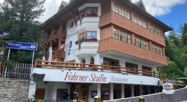 Hotel Ehrenreich, Забронировать Отель СПА-отели Санкт-Антон-ам-Арльберг, рядом с Горнолыжный подъемник Гампенбан, SPA-услуги