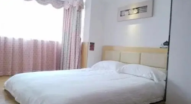 Jing Liang Fashion Hotel Nanning, Rezerwuj Hotel Hotele w Nanning z parkingiem, Parking