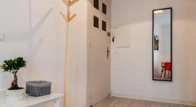 Appartement cœur de ville, wifi, lave + sèche linge, Забронировать Апартаменты/квартира Отели По с парковкой, рядом с Стадион Pau-Pyrenees Whitewater, Парковка