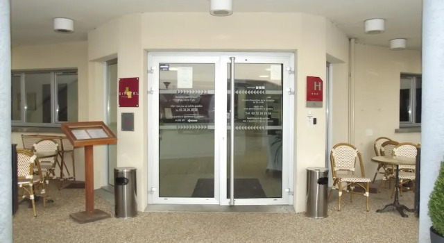 CITHOTEL Armony Hotel, Забронировать Отель Отели Верхней Нормандия с парковкой, Парковка