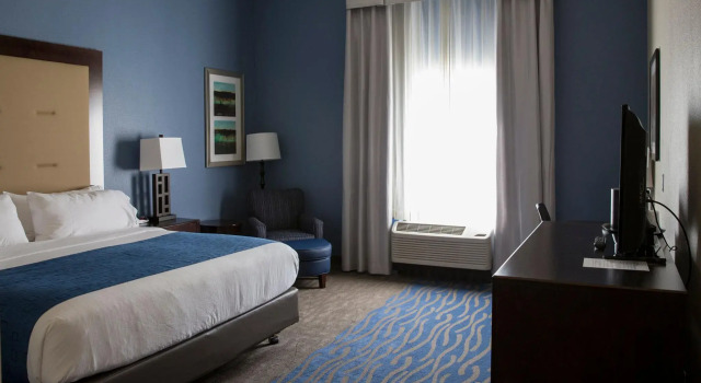 Номер Standard Holiday Inn Express and Suites Edwardsville by IHG