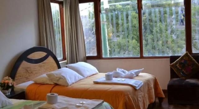 Robertos Hostel