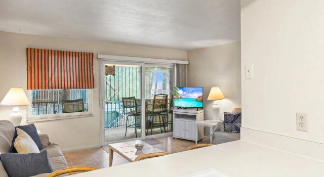 Crescent Shore 206 by Vtrips, Забронировать Отель Отели в центре Форт-Майерс-Бич, в центре
