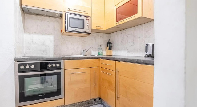 Cosy 1BR - Perfect for Long Stays, Prenota Hotel Vienna Austria