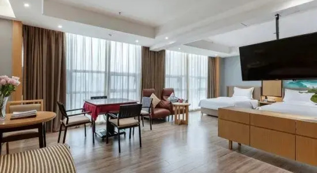 Люкс Superior Galaxy International Hotel