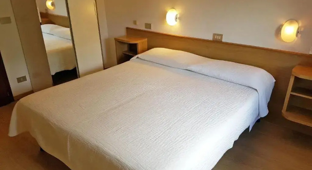 Двухместный номер Standard Albergo Miralaghi