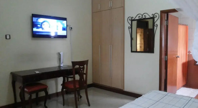 Люкс Executive с балконом Lillian Towers Hotel