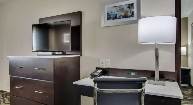 Двухместный номер Standard Quality Inn & Suites Athens University Area