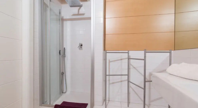 Travel & Stay - Parione