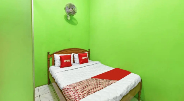 Camera Economy SPOT ON 91357 Hotel Mulyo