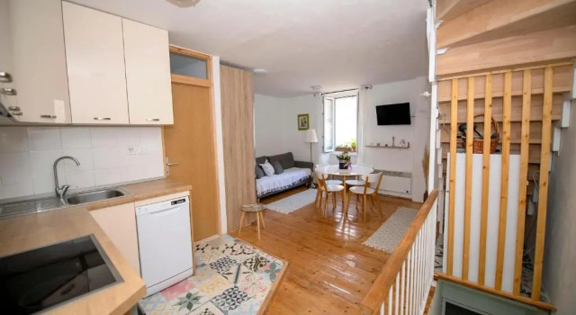 Beachfront Studio AndriNa, Prenota Hotel Vis 