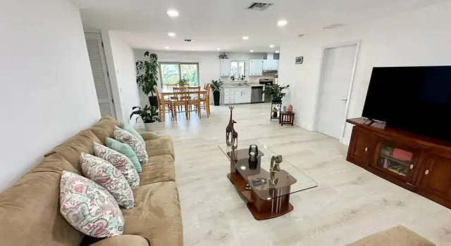 Good Vibes House With Private Pool, Prenota Hotel Dania Beach Broward County