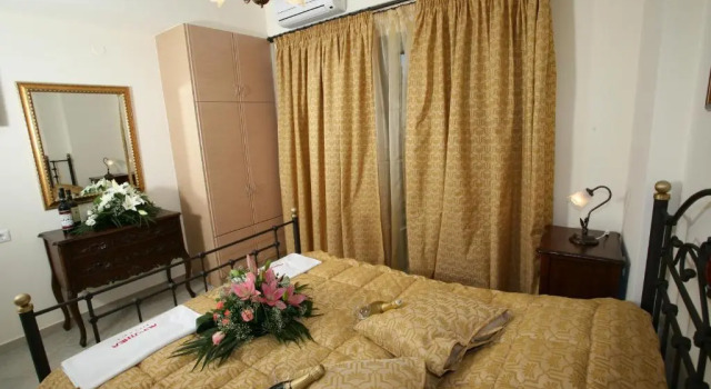 Апартаменты Acrothea Hotel