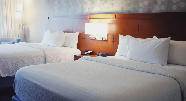 Четырёхместный номер Standard Courtyard by Marriott Owensboro