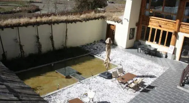 Shangri-La Yunxi Homestay, Buchen Sie Hotel Hotels in Yunnan mit Parkplatz, Parkplätze