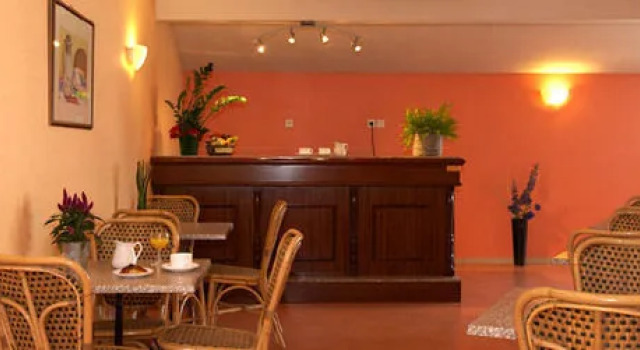 Hotel Le Cocagne, Réserver Hôtel Saint-Sulpice Tarn