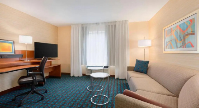 Четырёхместный люкс Executive Fairfield Inn & Suites by Marriott Pittsburgh Airport/Robinson Township