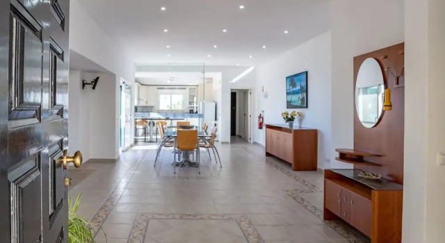 Вилла 7 Club Atl Ntico Fabulous Five Bedroom Villa WI