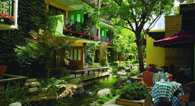 Двухместный номер Business Jianguo Hotel