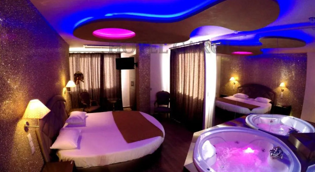 Полулюкс Carol Hotel